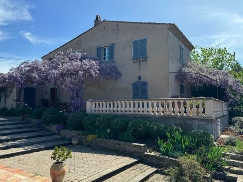 VILLA ESCANDAOU