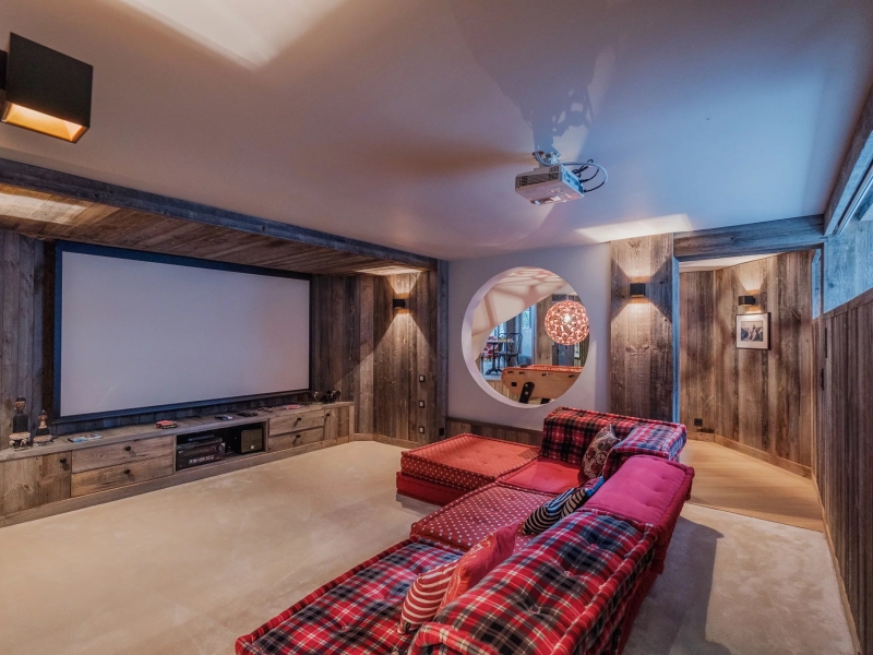 e63e0fc139249943fd29bd7c31225b66_7ed6ce0126_2048